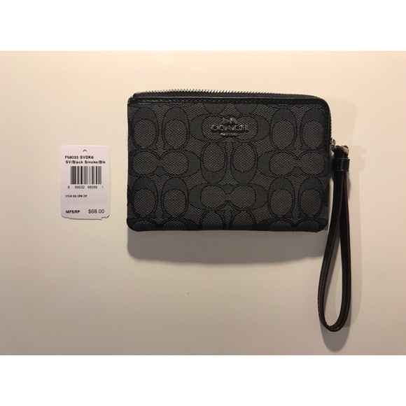 Coach Small Wristlet - Picture 8 of 10